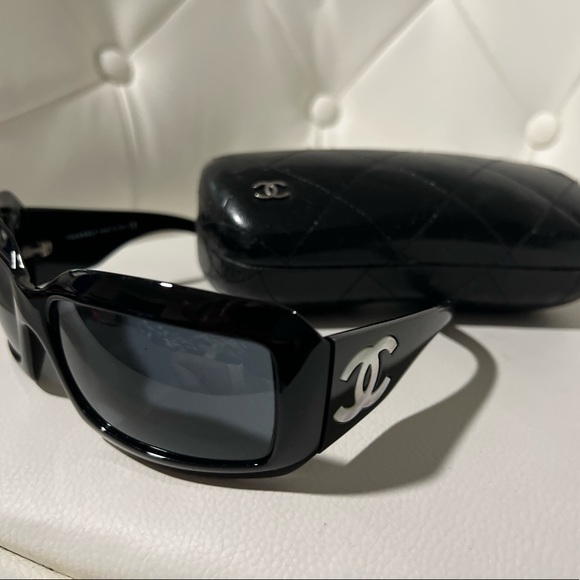 Chanel Sunglasses - Picture 4 of 9